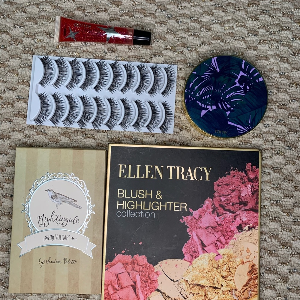Makeup bundle